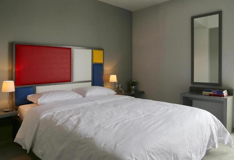 חדר סטנדרט עם מרפסת, Design Architectonika