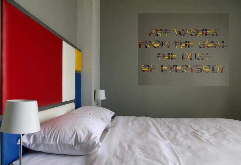 חדר סטנדרט עם מרפסת, Design Architectonika