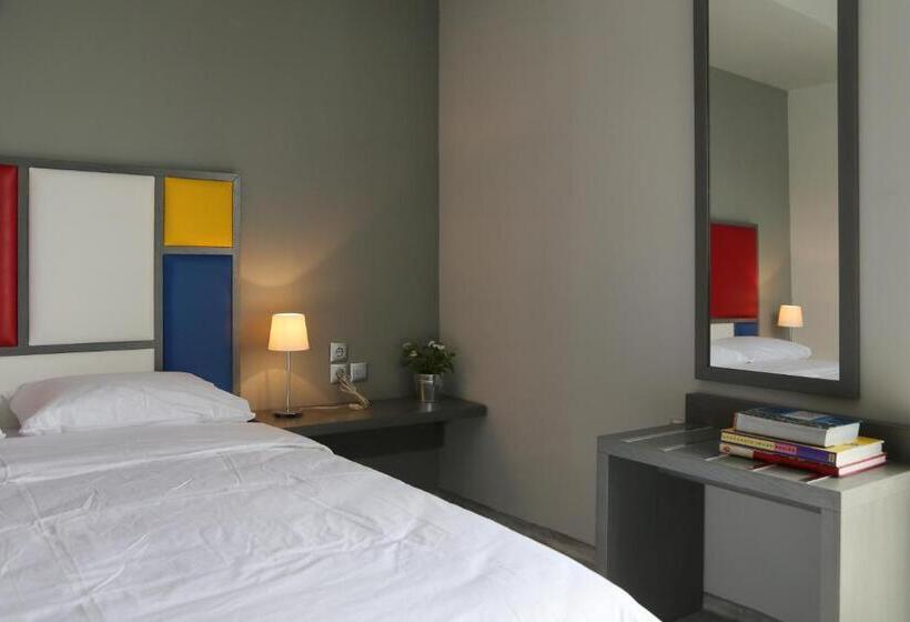 חדר סטנדרט עם מרפסת, Design Architectonika