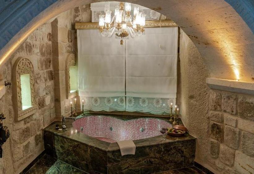 سوییت با استخر, Elika Cave Suites & Spa