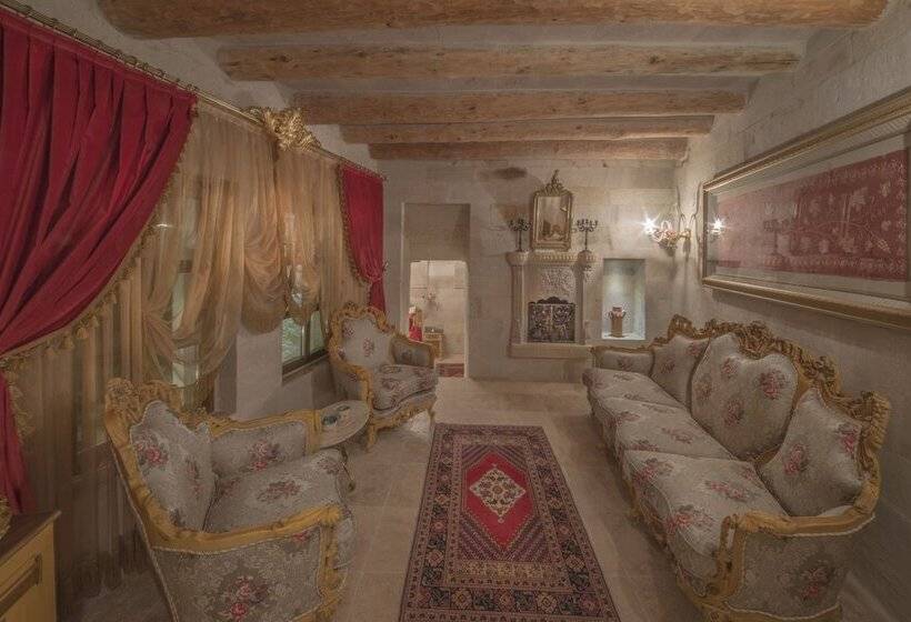 سوییت جونیور, Elika Cave Suites & Spa