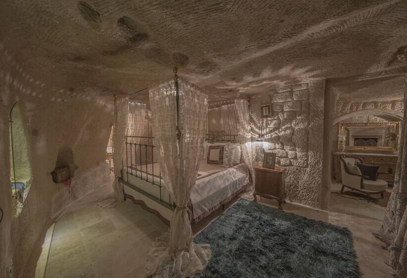 سوییت جونیور, Elika Cave Suites & Spa