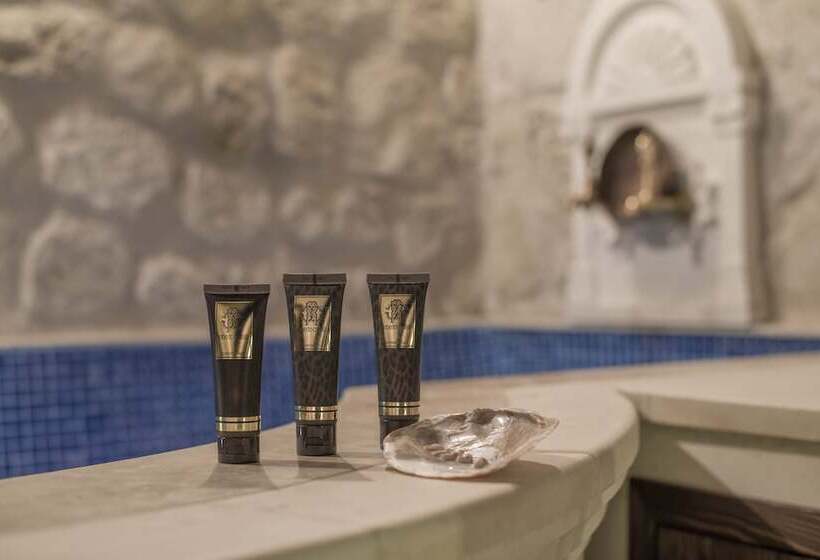 Suite with Terrace, Elika Cave Suites & Spa