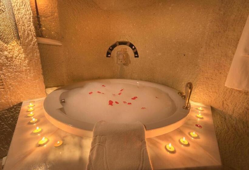 סוויטת ג'וניור, Elika Cave Suites & Spa