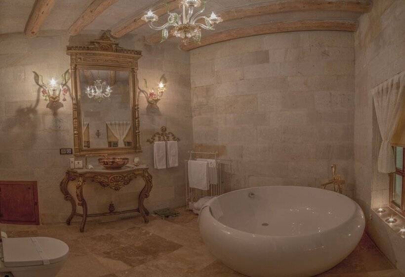 سوییت جونیور, Elika Cave Suites & Spa