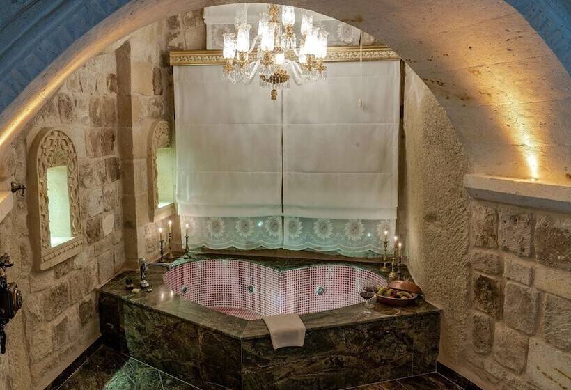 سوییت با استخر, Elika Cave Suites & Spa