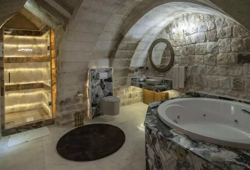 ビラホテル１ベッドルーム, Cave Suites Cappadocia, Curio Collection by Hilton