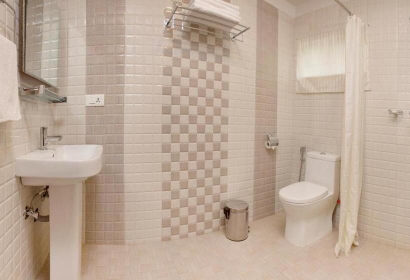 اتاق لوکس با چشم‌انداز, Harmika