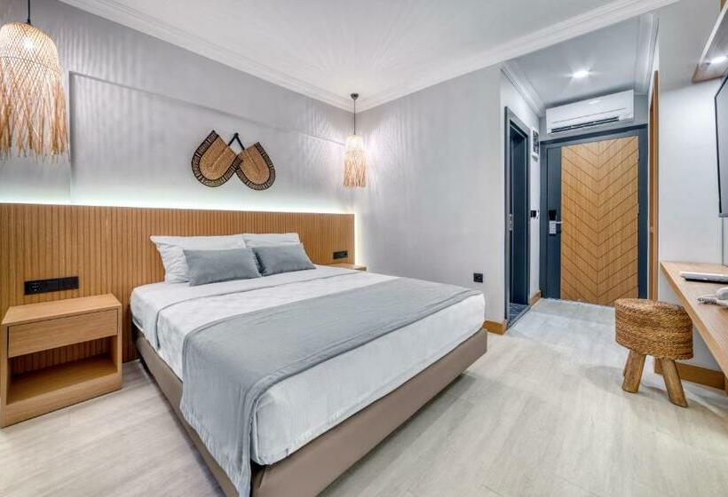 스탠다드 발코니 룸, Hildegard