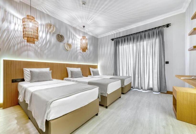 스탠다드 트리플 룸, Hildegard