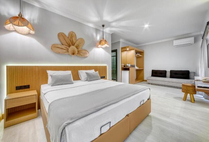 패밀리 룸, Hildegard