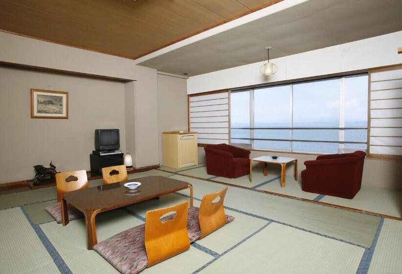 غرفة قياسية مطلة على الجبل, Ibusuki Seaside