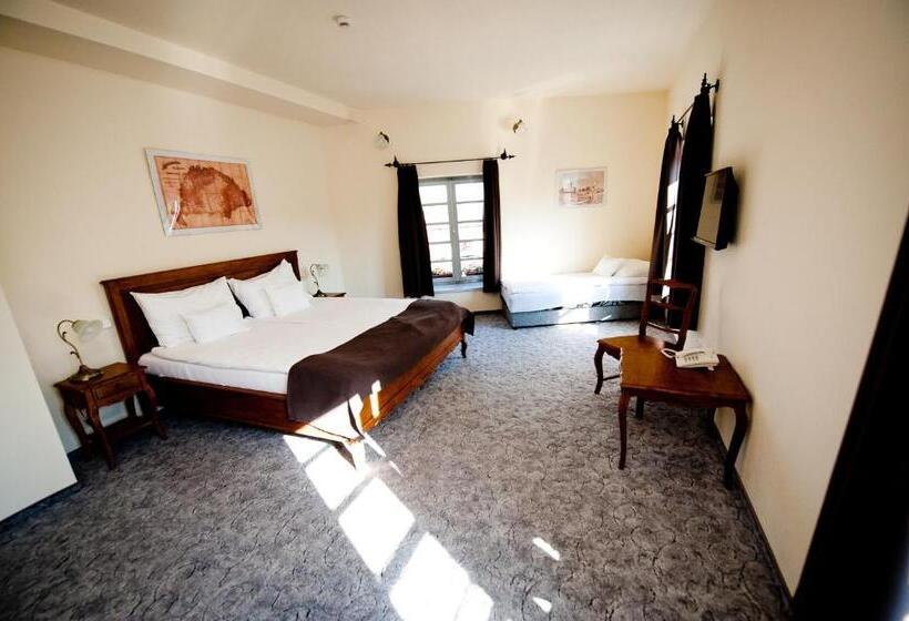 اتاق استاندارد, Malom