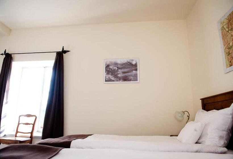 اتاق استاندارد, Malom