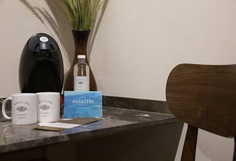 غرفه قياسيه سريرين مزدوجين, Marielena