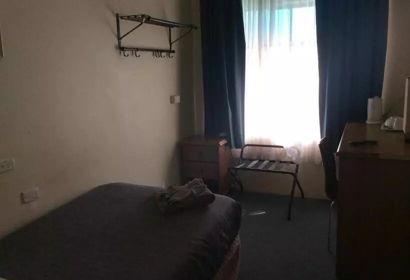 اتاق استاندارد یک نفره, New Whyalla
