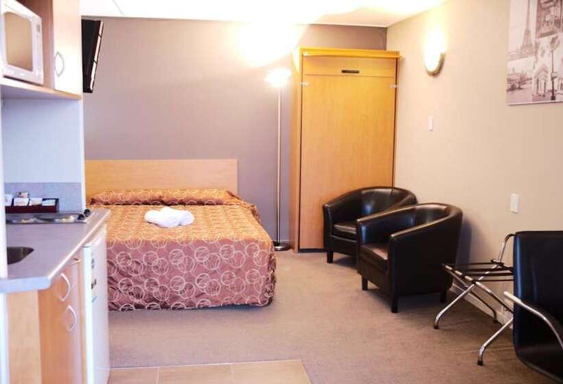 标准工作室, Kiwi Studios Motel