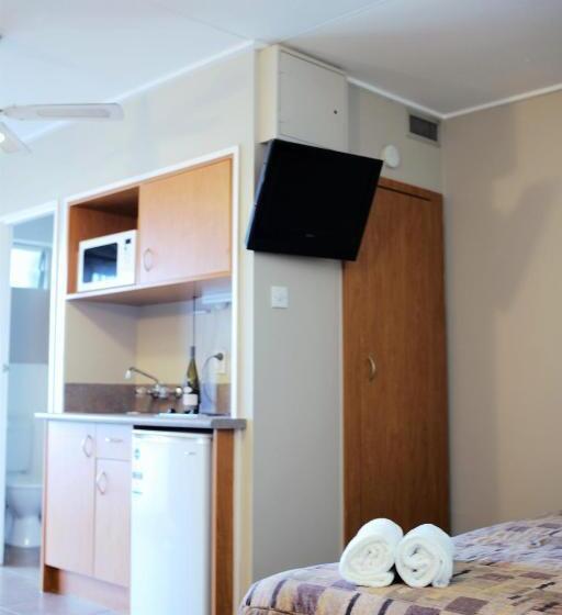 标准工作室, Kiwi Studios Motel