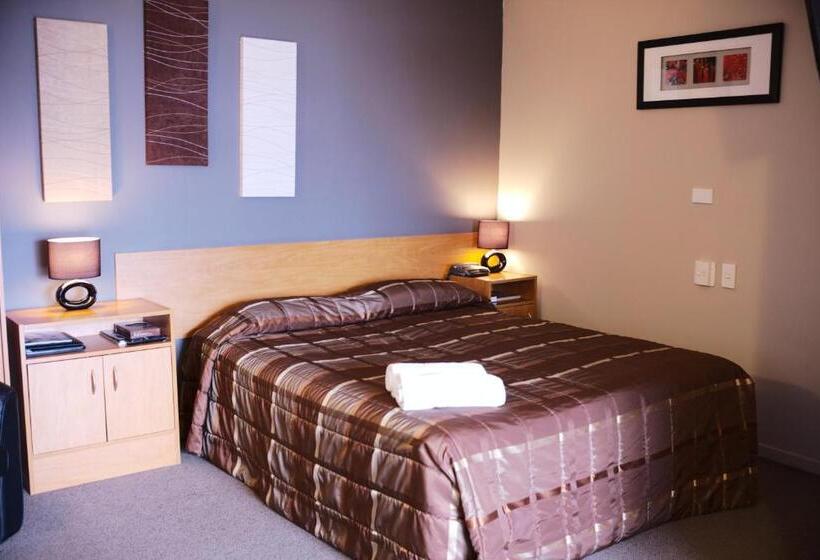 Студия Стандарт, Kiwi Studios Motel