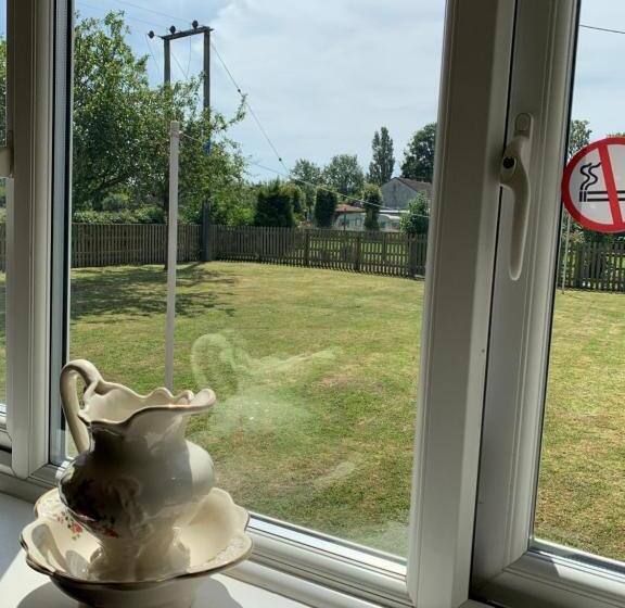 סוויטה משפחתית, Boston Lodge