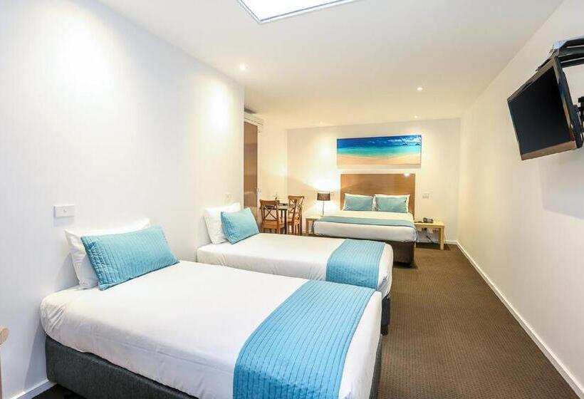 غرفة عائلية, Belmercer Motel