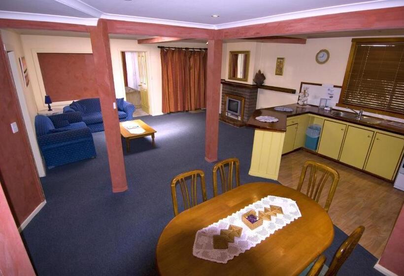 בקתה, Big4 Strahan Holiday Retreat