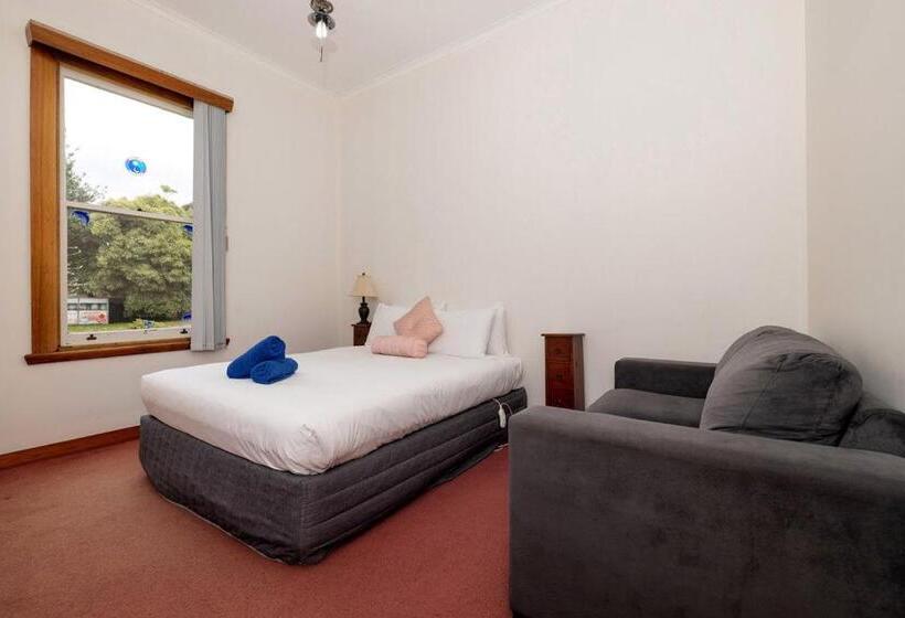 בית, 4 חדרי שינה, Big4 Strahan Holiday Retreat