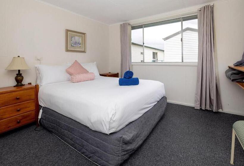 בית, 4 חדרי שינה, Big4 Strahan Holiday Retreat