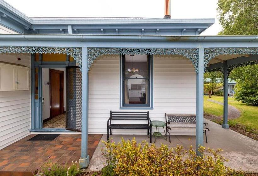 בית, 4 חדרי שינה, Big4 Strahan Holiday Retreat