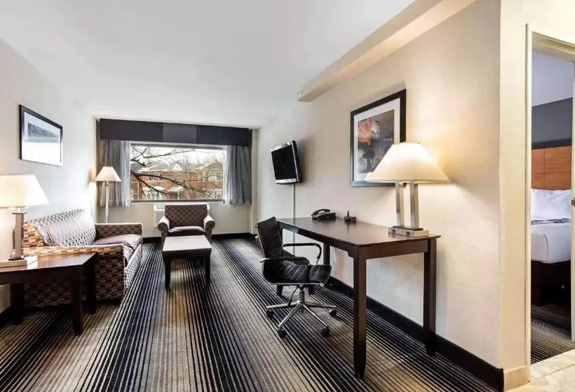 スイート, Best Western Plus Hyde Park Chicago