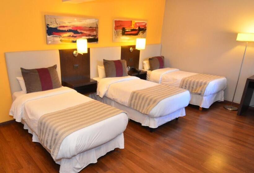 高级三人间, Bicentenario Suites & Spa