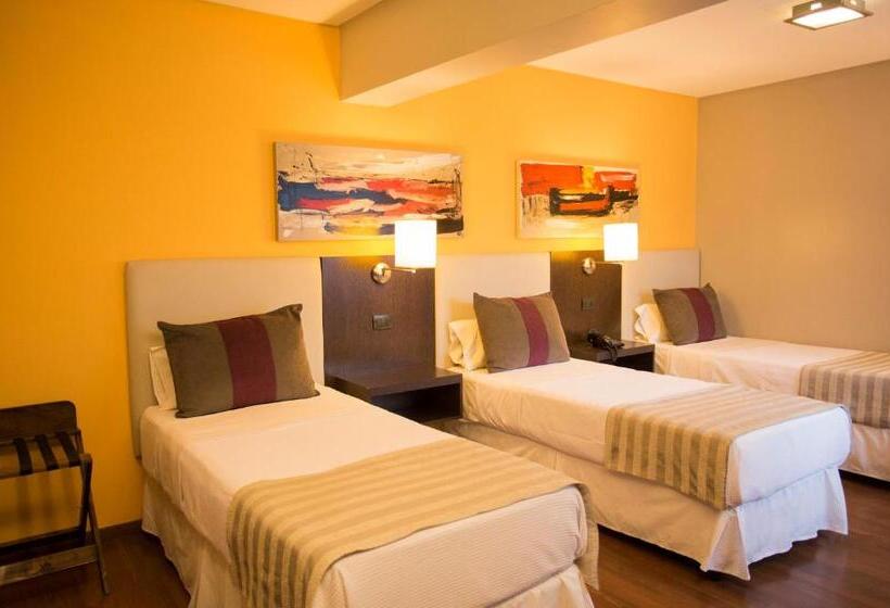 高级三人间, Bicentenario Suites & Spa