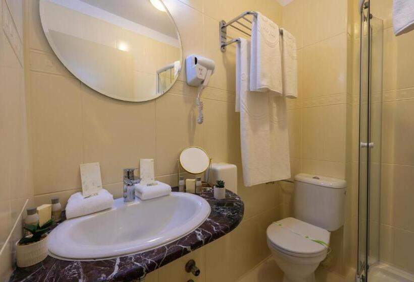 اتاق سوپریور, Sir Royal