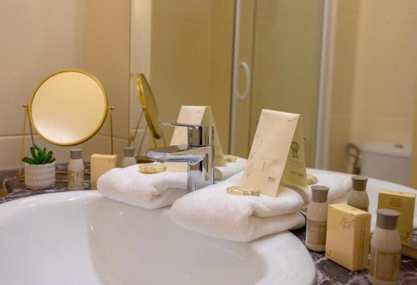 اتاق سوپریور, Sir Royal