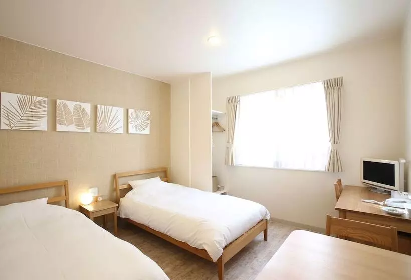 اتاق استاندارد سه نفره, Ishigakijima Hotel Cucule