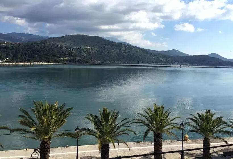 オーシャンビュースーペリアールーム, Kefalonia Grand