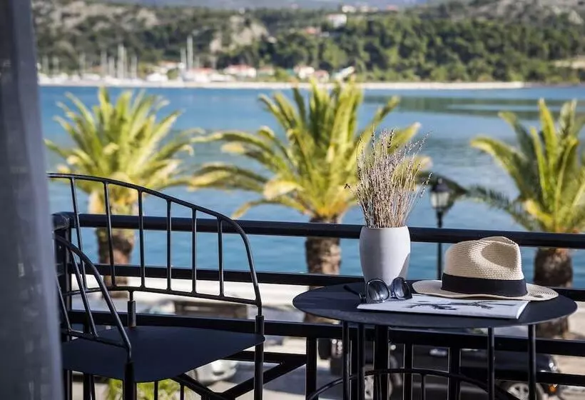 オーシャンビュースーペリアールーム, Kefalonia Grand