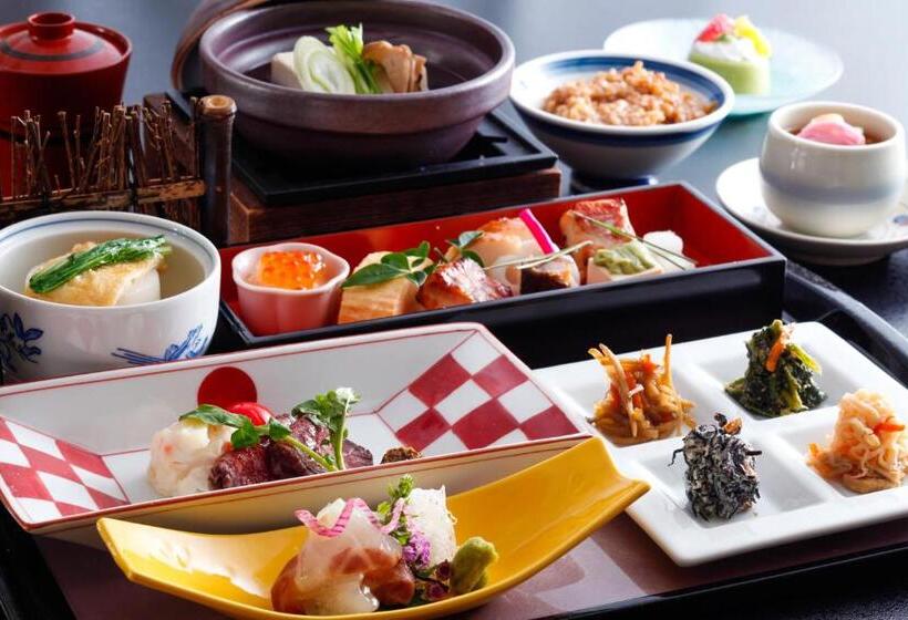 Номер Deluxe, Wakasa Annex