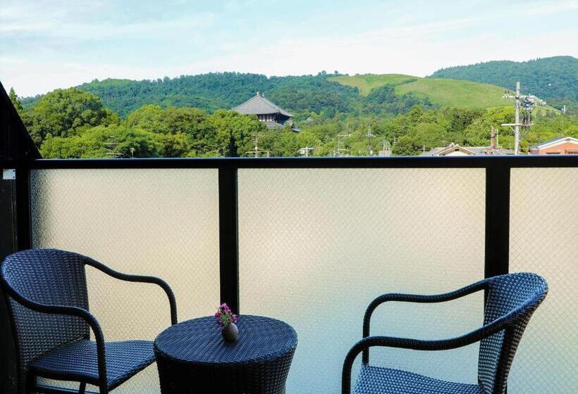 Номер Deluxe, Wakasa Annex