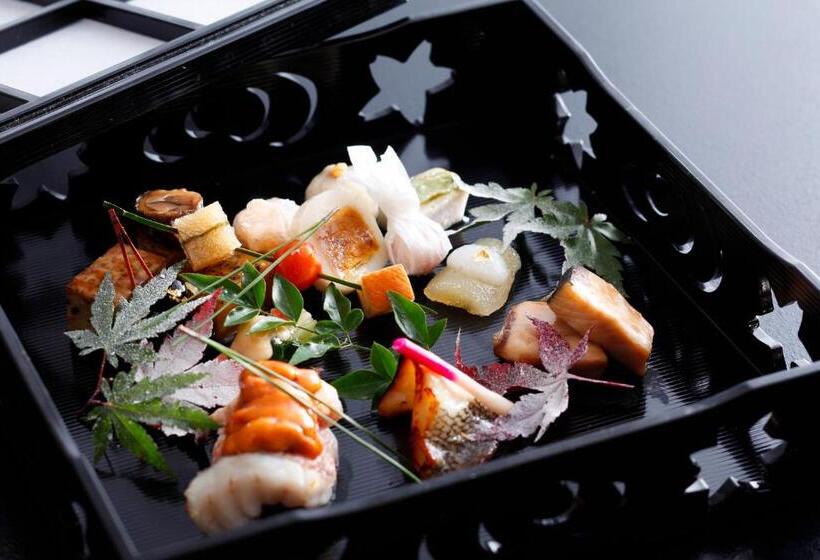 Номер Superior, Wakasa Annex