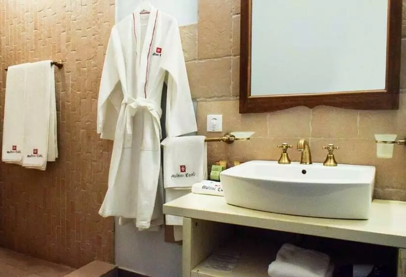 اتاق استاندارد با بالکن و چشم‌انداز دریا, Oasis Resort Lozenets