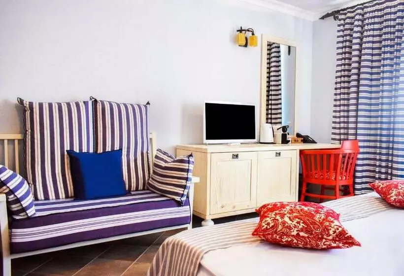 اتاق استاندارد با بالکن و چشم‌انداز دریا, Oasis Resort Lozenets