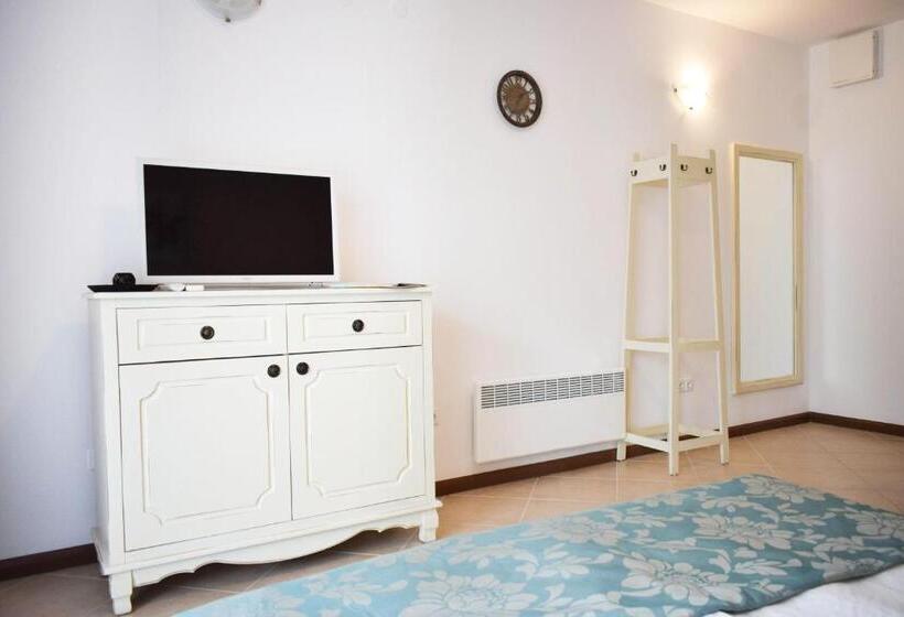 إستديو قياسى مزود بشرفة, Oasis Resort Lozenets