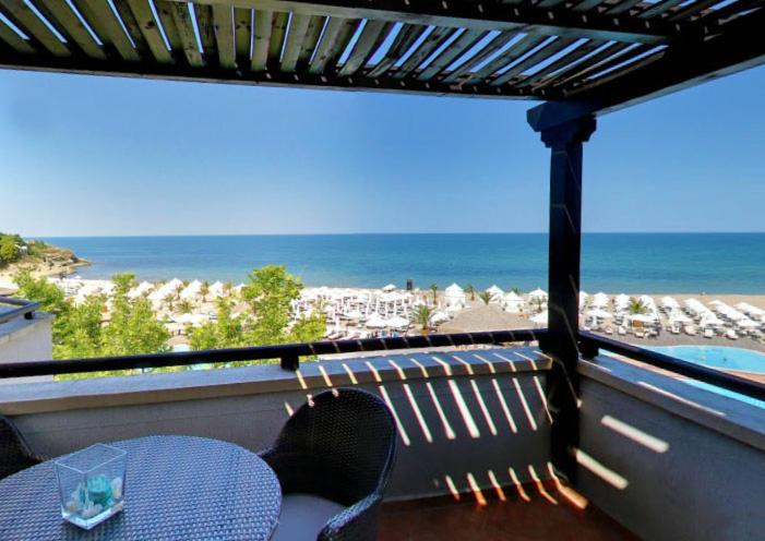 3 Bedroom Premium Apartment, Oasis Resort Lozenets