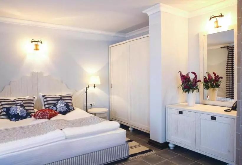 اتاق لوکس با چشم‌انداز دریا, Oasis Resort Lozenets