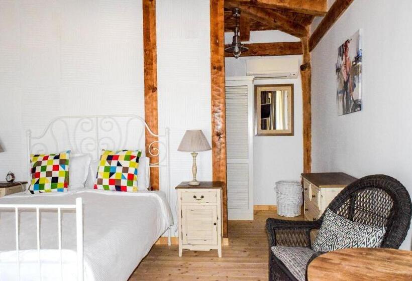 بنجلو قياسى, Oasis Resort Lozenets