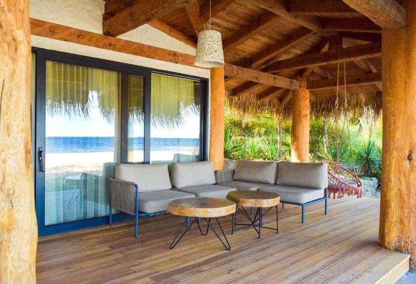 بنجلو قياسى, Oasis Resort Lozenets