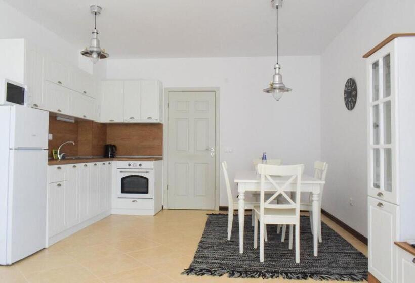 شقة 3 غرف, Oasis Resort Lozenets