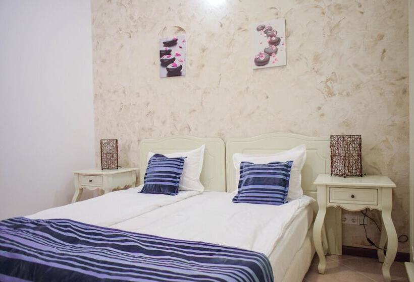 شقة غرفتين نوم مزودة بشُرفة, Oasis Resort Lozenets