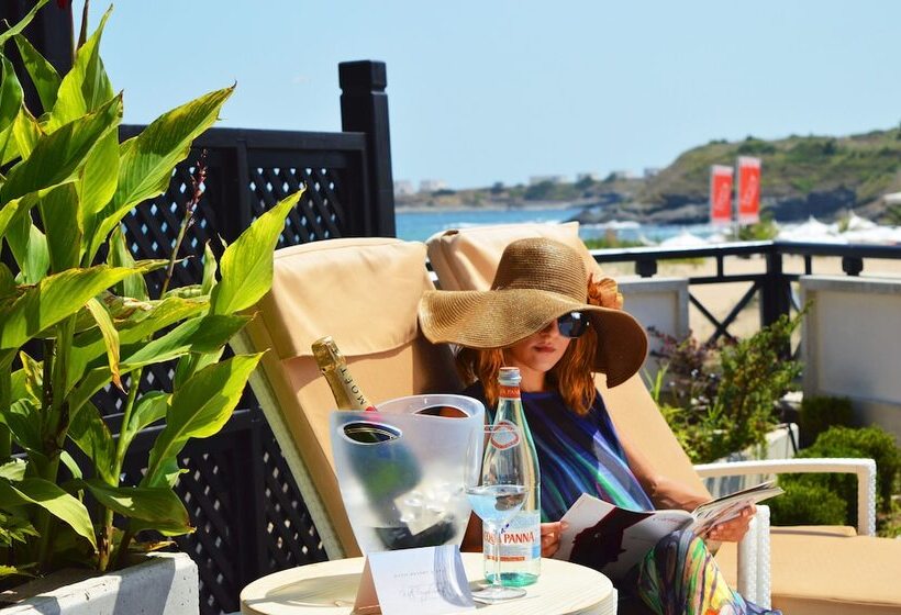 اتاق لوکس با چشم‌انداز دریا, Oasis Resort Lozenets